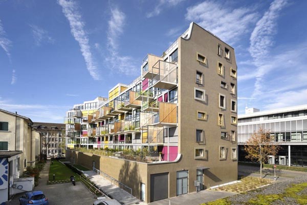Backside with balcony of the K.I.S.S. Apartment Building in Zurich, Switzerland - designed by Camenzind Evolution