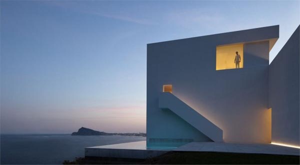 Minimalist Architecture of a Cliff House in Spain by Fran Silvestre Arquitectos