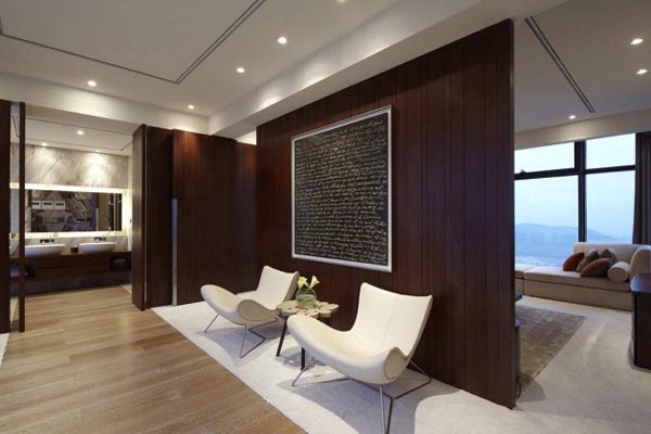 Modern Interior of the House of the Tree by Kokaistudios