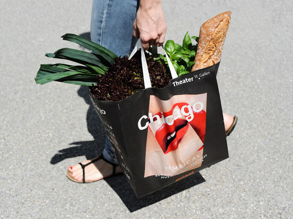 Bag Design by Bureau Collective for Chicago Musical at Theater St.Gallen