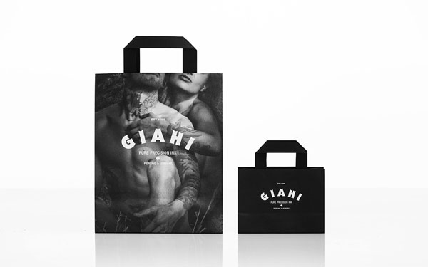Giahi tattoo and piercing studio - bag design by Anagrama Giahi tattoo and piercing studio - bag design by Anagrama