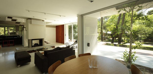 Living Room of the Fresno House in Cariló, Argentina by Felix Raspall and Federico Papandrea