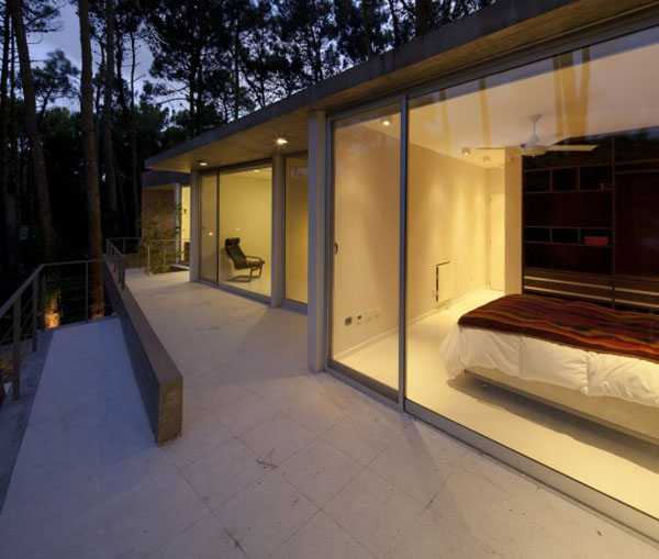 Terrace of the Fresno House in Cariló, Argentina by Felix Raspall and Federico Papandrea