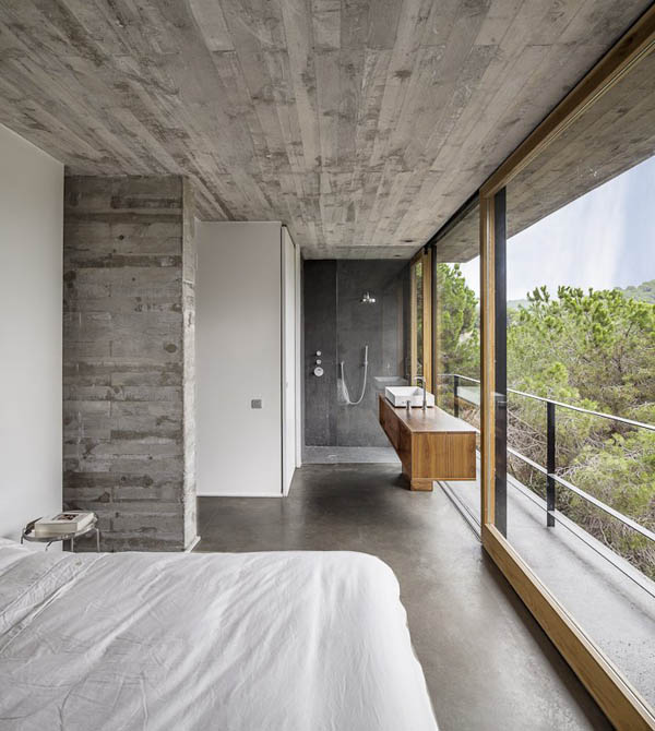 Interior of the Mediterrani 32 House by Architect Daniel Isern
