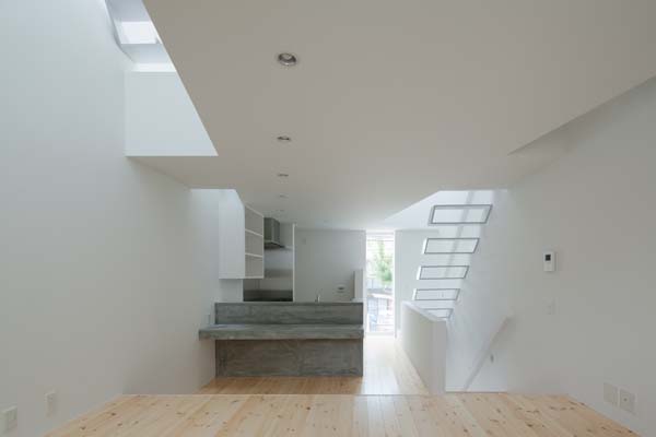 House in Tamatsu - Interior Architecture