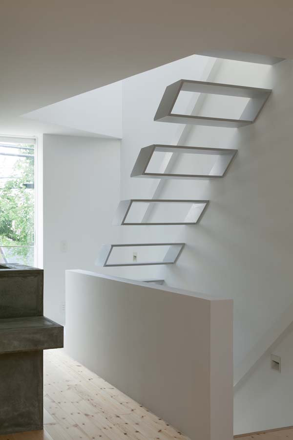 House in Tamatsu - Stairs