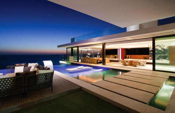Cliff House in Senegal by SAOTA