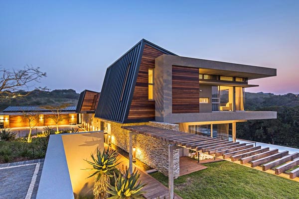 Backside of the Albizia House in Simbithi Eco-Estate by Metropole Architects