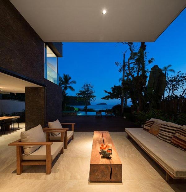 Terrace of the Baleia Condo in São Sebastião, Brazil by Studio Arthur Casas