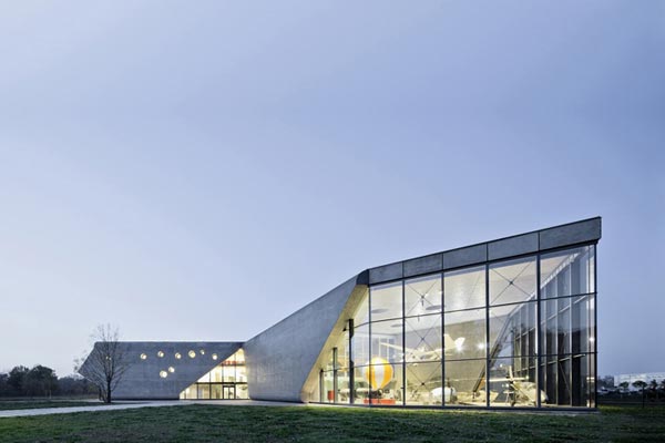 Muzeum Lotnictwa in Krakow, Poland by Peter Ruge Architekten Muzeum Lotnictwa in Krakow, Poland by Peter Ruge Architekten