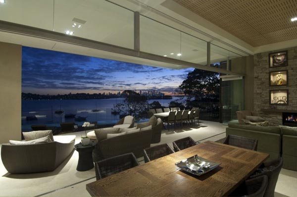 House in Vaucluse, a suburb of Sydney, Australia - designed by Bruce Stafford Architects 