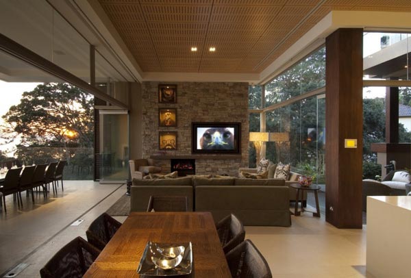 House in Vaucluse, a suburb of Sydney, Australia - designed by Bruce Stafford Architects 