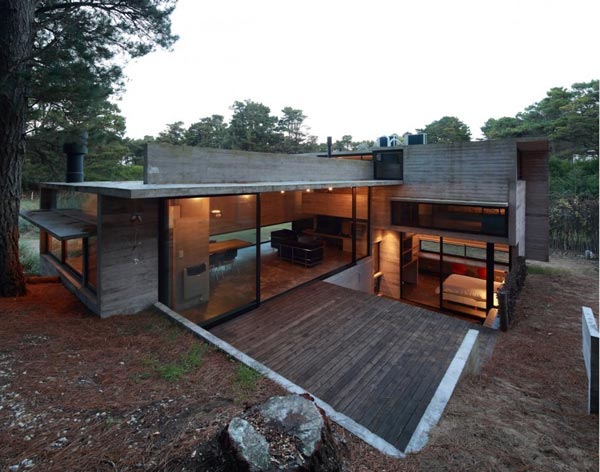 Pedroso House by BAK Arquitectos
