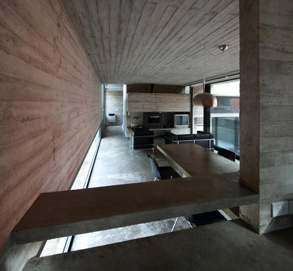 Pedroso House by BAK Arquitectos
