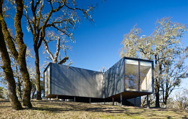 Moose Rd House by Mork-Ulnes Architects