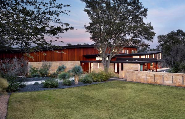 Tree House in Austin, Texas by Miró Rivera Architects
