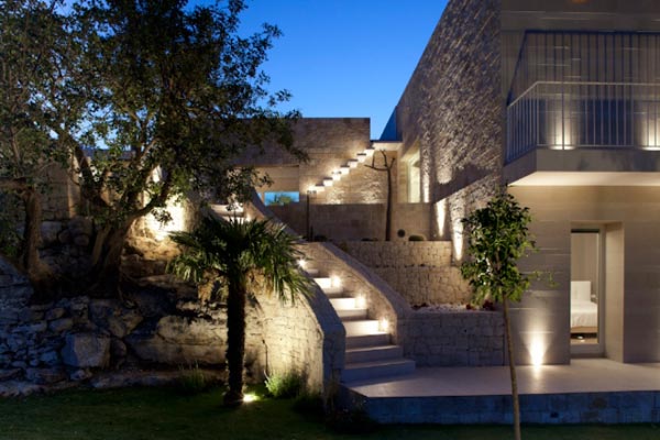 CASA LR in Ragusa Ibla by Architrend Architecture
