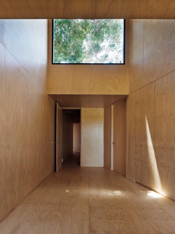 Karri Loop House by MORQ architects