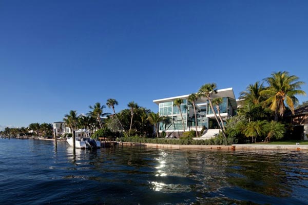 Modern Architecture of a Residence in Coral Gables, Florida by Touzet Studio