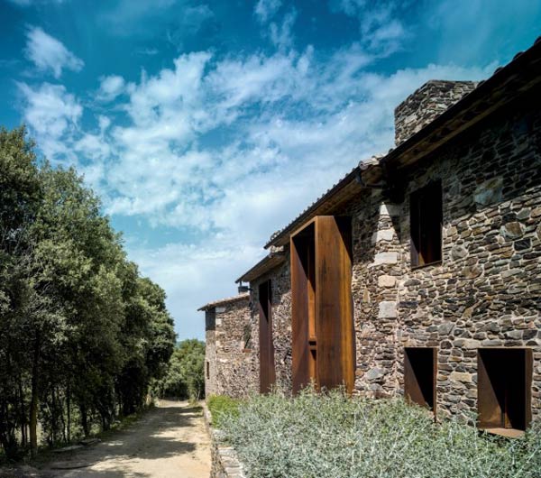 Restoration of an old Catalan farmhouse in Girona, Spain by ZEST Architecture Restoration of an old Catalan farmhouse in Girona, Spain by ZEST Architecture