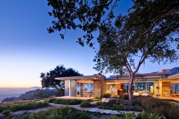 Residence in Carpinteria, California by Neumann Mendro Andrulaitis Architects.