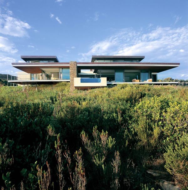 Front of the Cove 6 house towards the ocean.