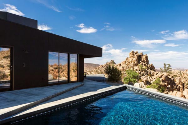 Modern architecture in the desert of California.