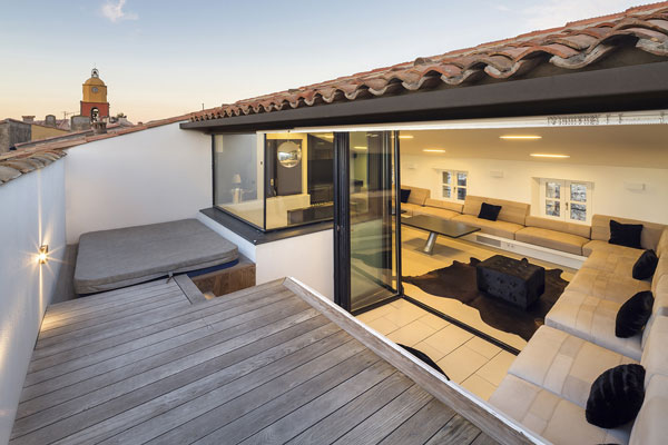 Apartment in Saint-Tropez by French architect Vincent Coste.