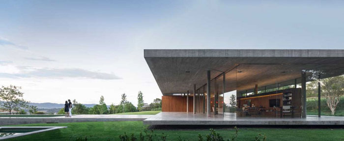 The Redux house located in Sao Paulo, Brazil by studio mk27.