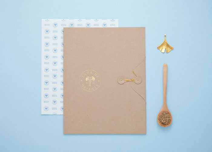 Luna de Oriente brand identity design by Estudio Menta.