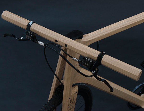 Also the handlebar are made of look.