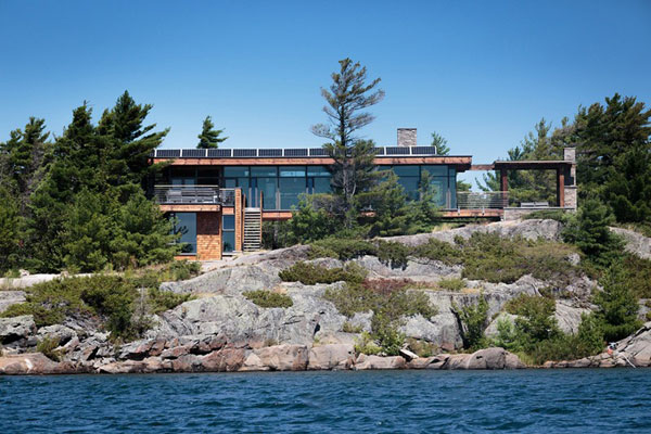 Charles Gane, the founder of CORE Architects has designed this house as a holiday home for his family. Charles Gane, the founder of CORE Architects has designed this house as a holiday home for his family.