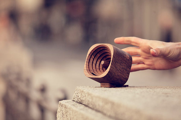 A little wooden speaker for smartphones. A little wooden speaker for smartphones.