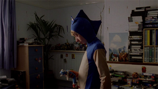 The Hedgehog is a touching short film that deals with the oppressive feeling of loneliness and the desire for adventure.
