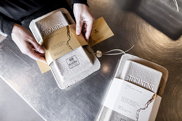 In the final step, the package gets a band with additional information.