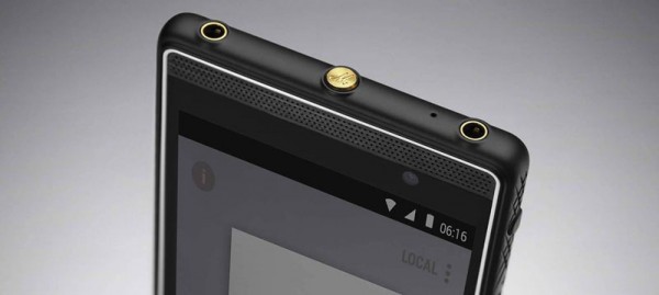Lets have a closer look at the 2 speaker outputs on top of the phone.