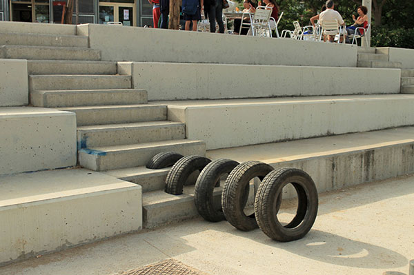 Another piece of the Pneumàtic art installation by OOSS, Iago Buceta, and Mateu Targa Agustí for Ús Barcelona.