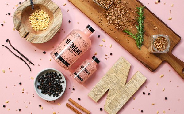 Niemand Dry Gin – corporate design and packaging by agency Qoop. Niemand Dry Gin – corporate design and packaging by agency Qoop.