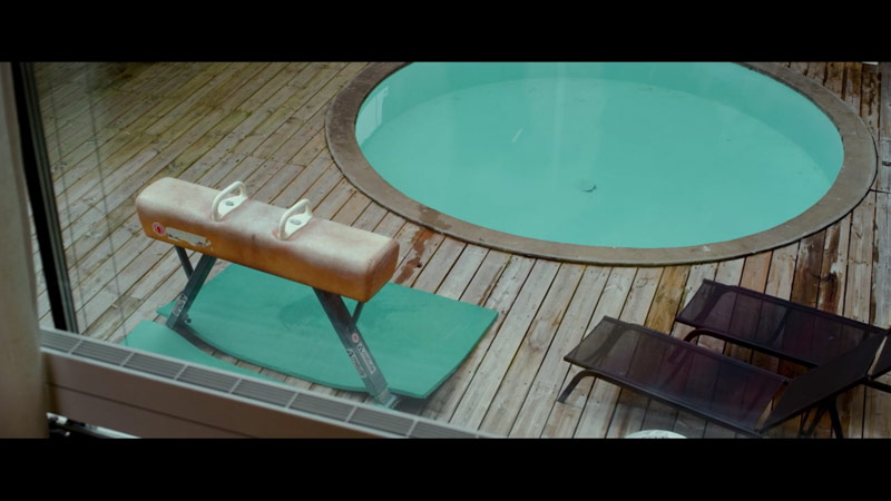 First still from Elliot Moss' highly seductive and eerie video for ‘Pattern Repeating’.