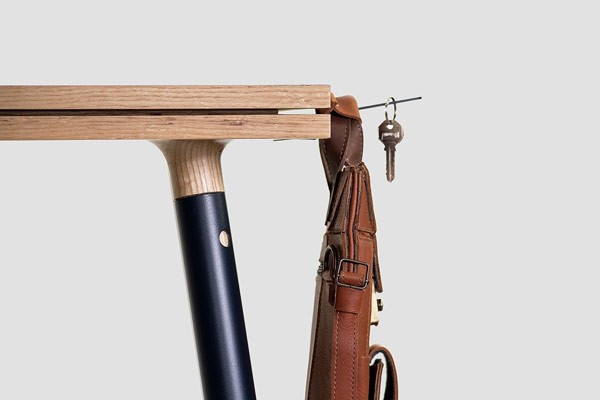 With this add on you can attach your bag or work belt.