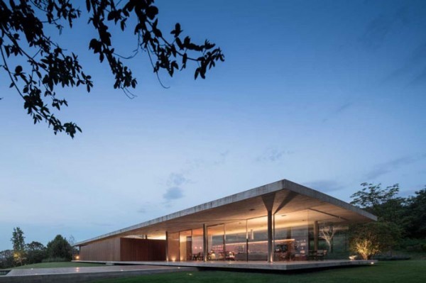 The luxurious Redux house in Sao Paulo, Brazil by studio mk27.