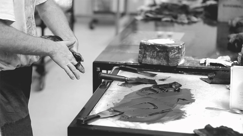 Preparation of black ink for the printing process.