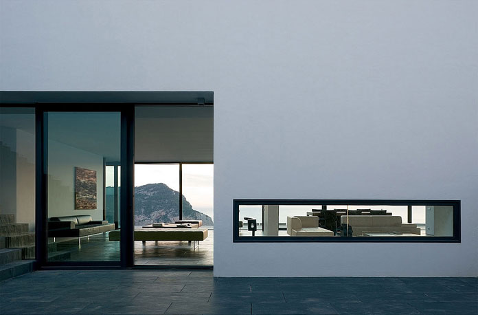 The overall design is based on a minimalist approach of clear geometry.