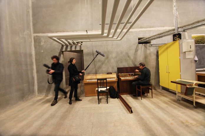 Ila Bêka and Louise Lemoine at work.