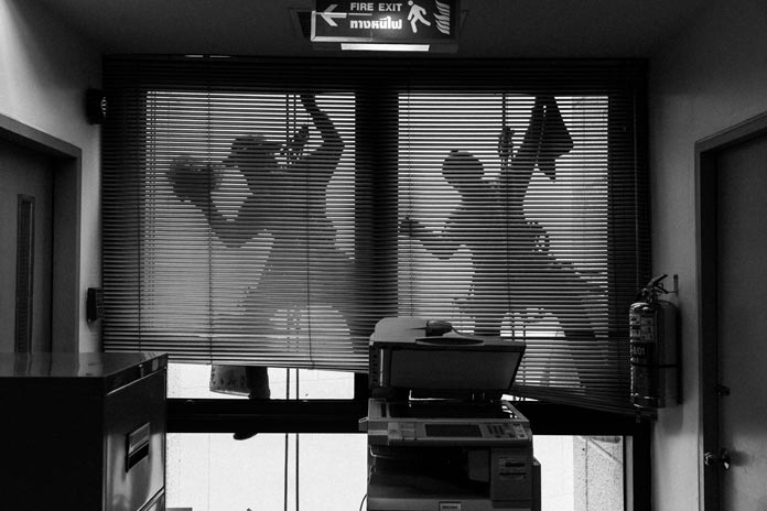 Isara Pittayasiri, @freeisara, (The Street Photographer).