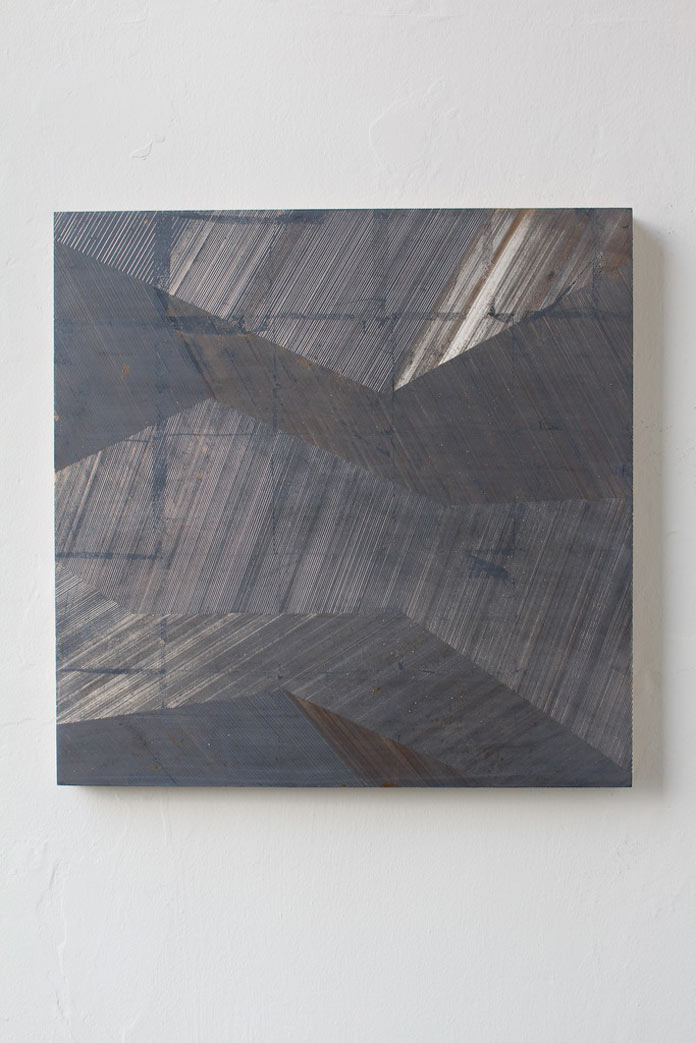 Work with gesso on board, clay, moongold leaf.