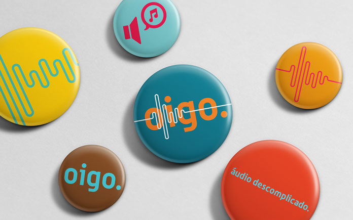 Oigo buttons. Oigo buttons.
