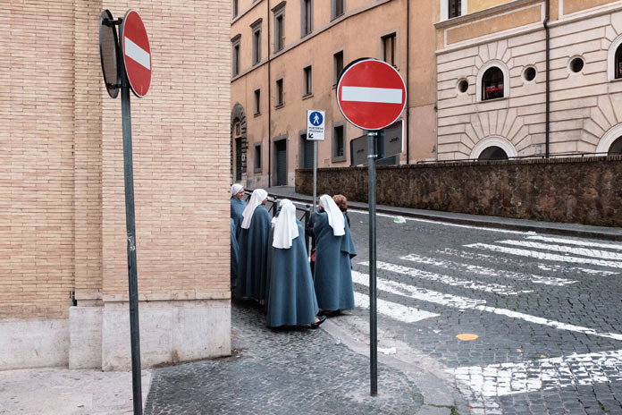 The Street Photographer – @ReuvenHalevi