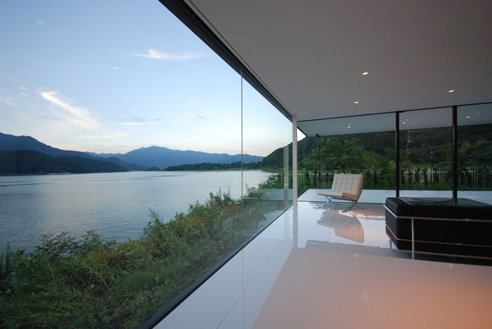 What a great view of the mountainous landscape! What a great view of the mountainous landscape!