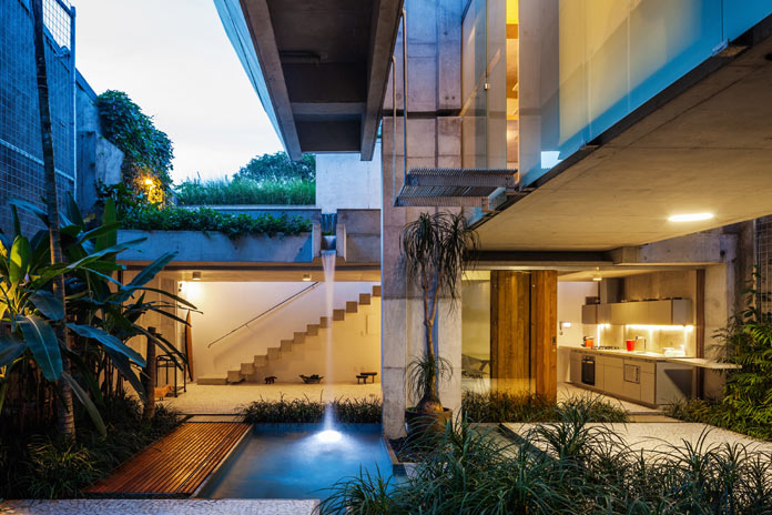 Weekend home in São Paulo, Brazil by SPBR Arquitetos.